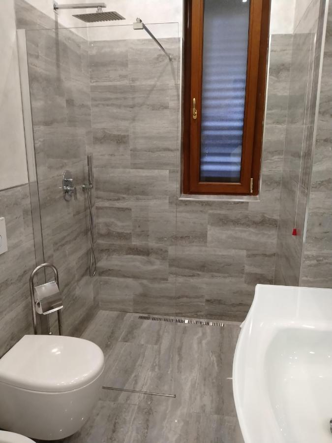 Willa Casa Vacanza Volintiru Como Zewnętrze zdjęcie